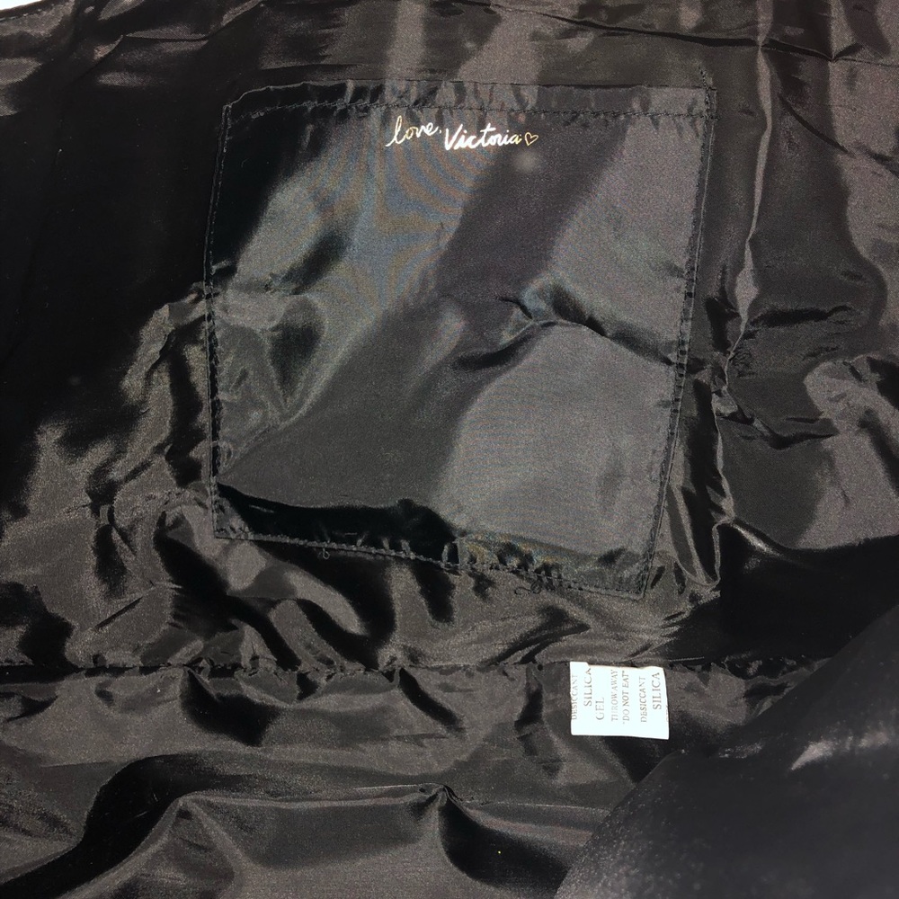 NWT Victoria Secret Pom pom canvas bags😍 - Picture 4 of 4